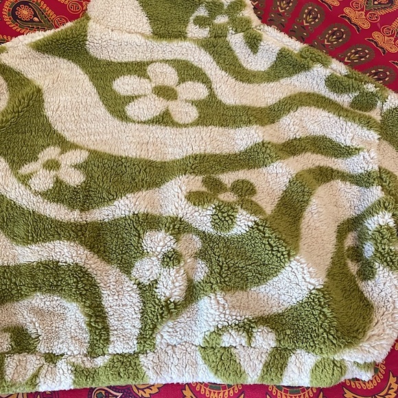 Urban Outfitters Sherpa Sz M 💚 - Picture 8 of 8